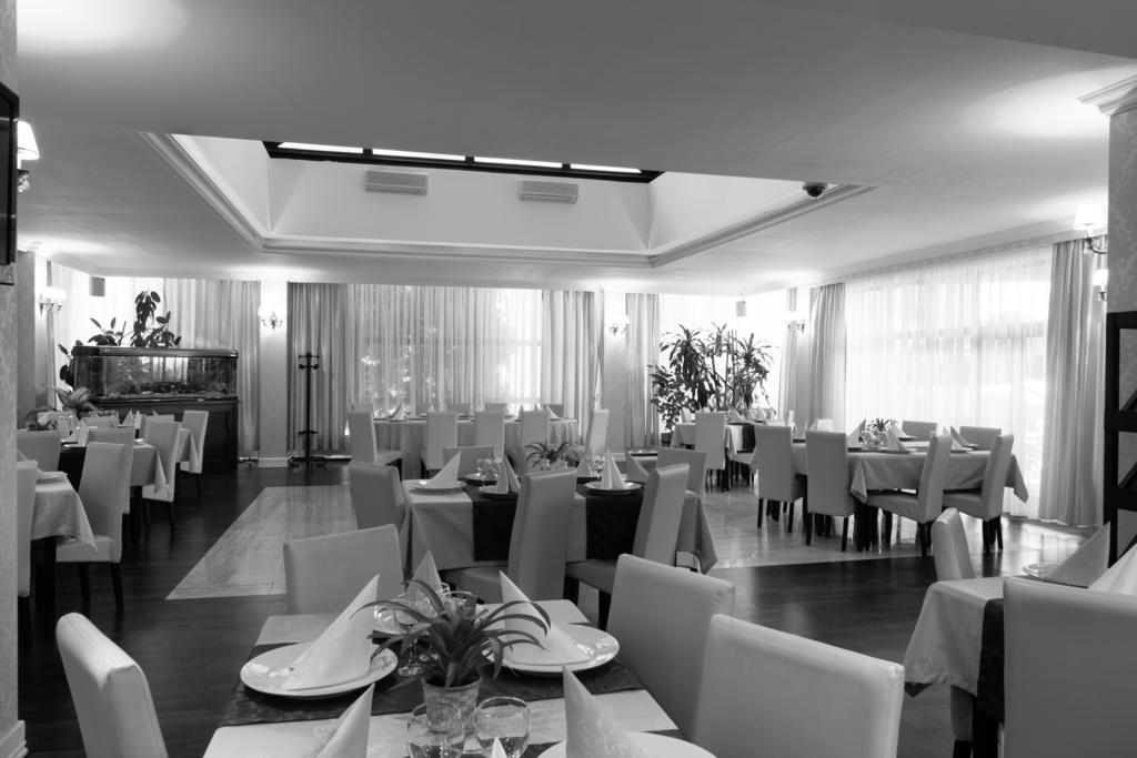 Hotel Rex シギショアラ エクステリア 写真